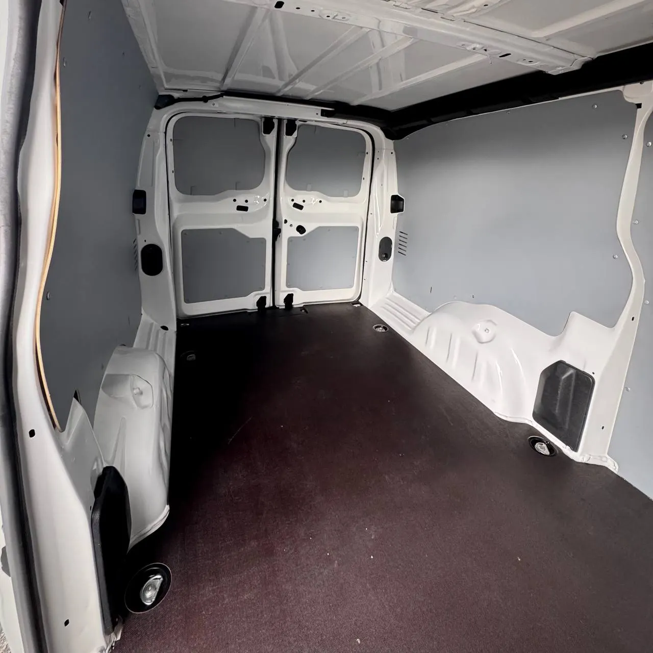 Opel Vivaro Long — фото 38