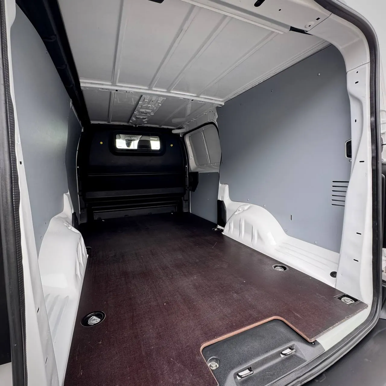 Opel Vivaro Long — фото 46
