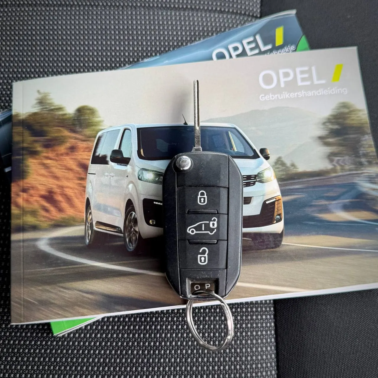 Opel Vivaro Long — фото 50