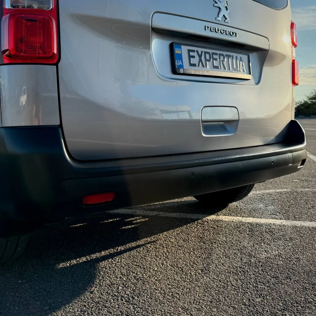 Peugeot e-Expert — фото 11