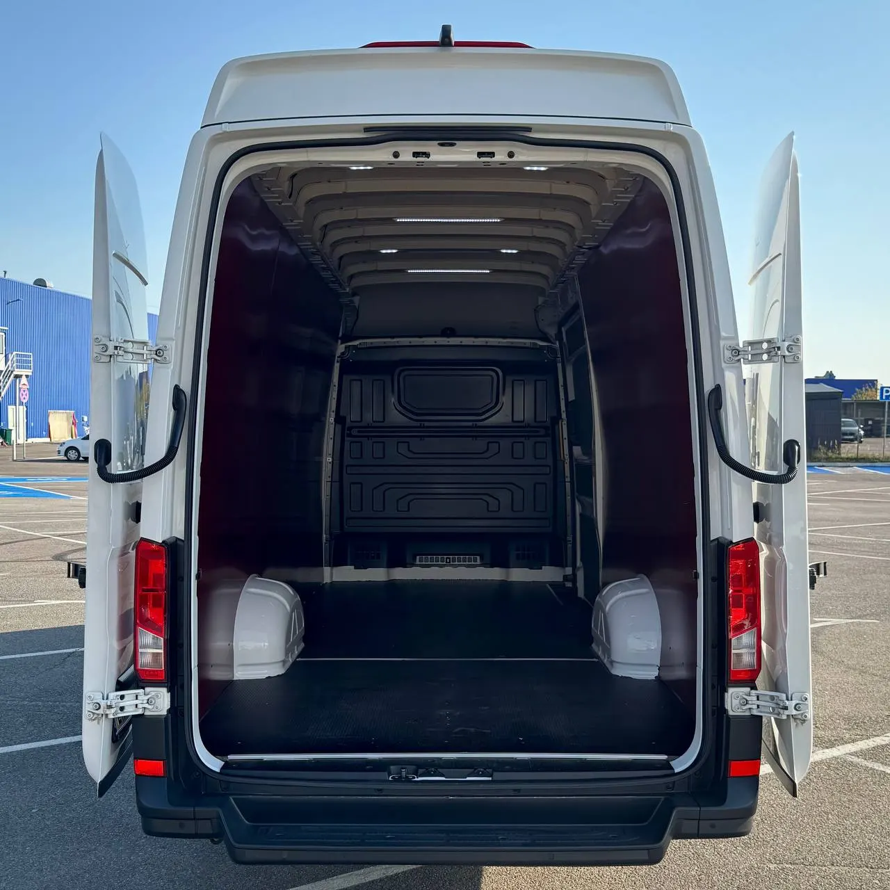 Volkswagen Crafter L4 Н3 — фото 45