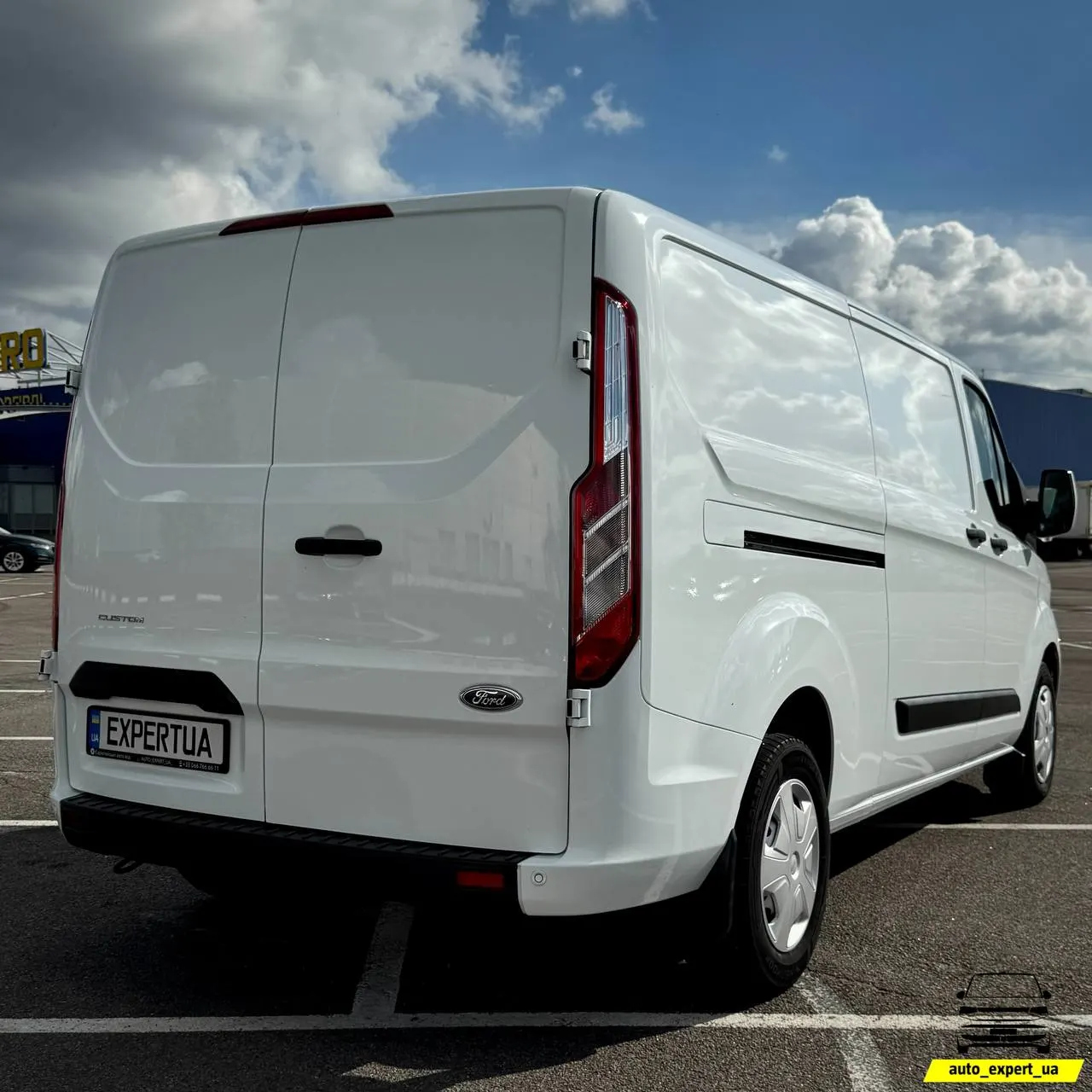 Ford Transit Custom Long — фото 5