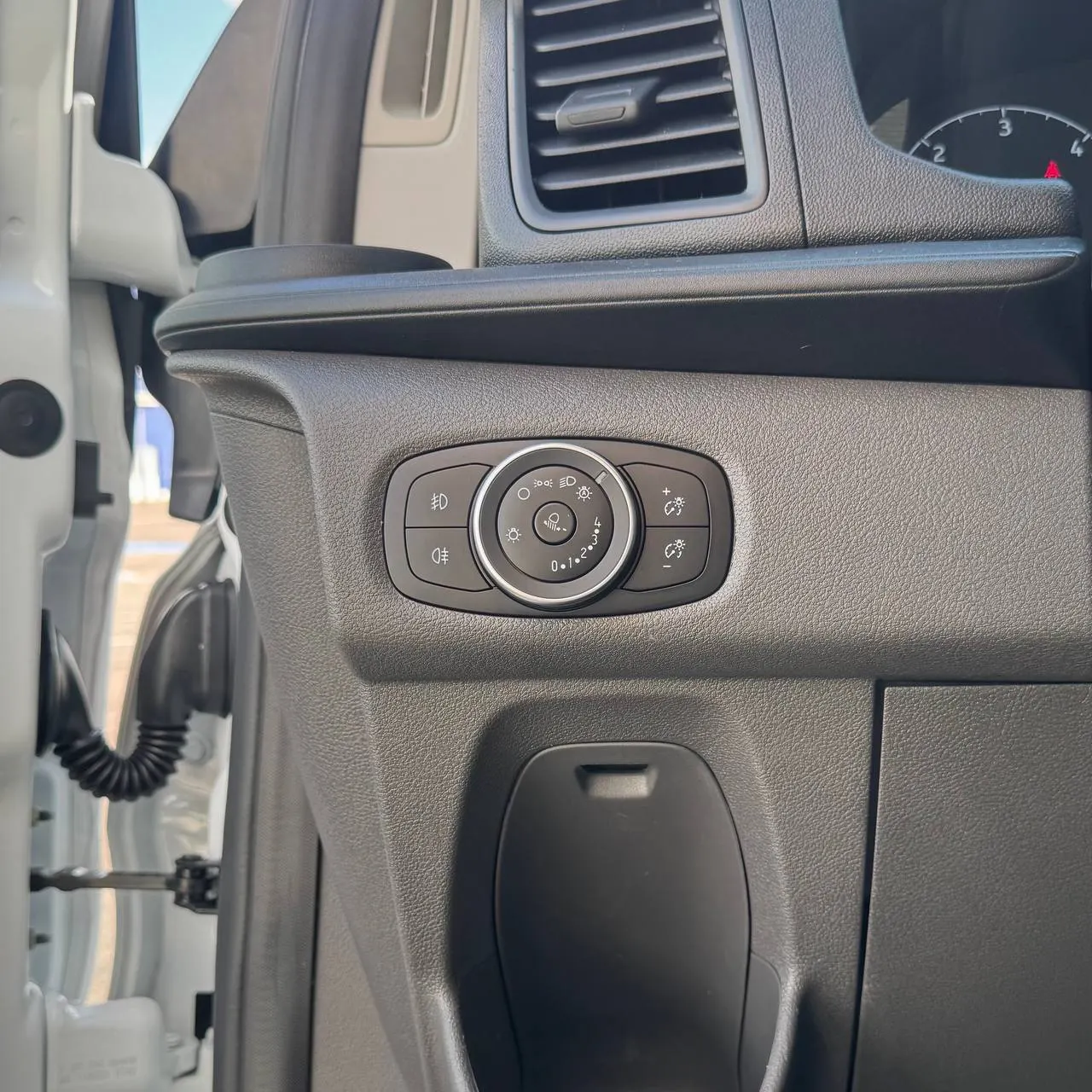 Ford Transit Custom Long — фото 32